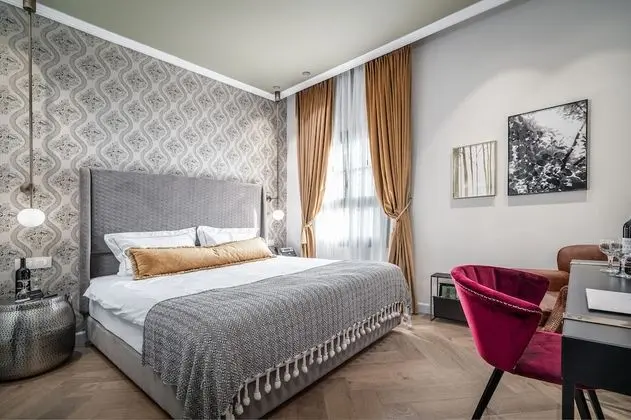 Comfort Tek Büyük Yataklı Oda