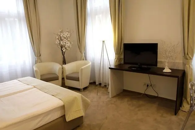 Deluxe Tek Büyük veya İki Ayrı Yataklı Oda