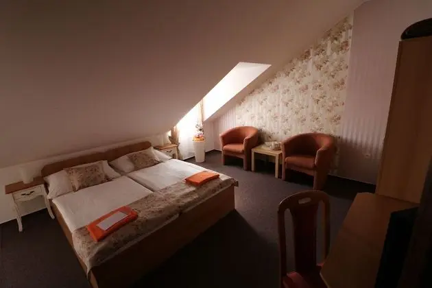 Design Tek Büyük veya İki Ayrı Yataklı Oda