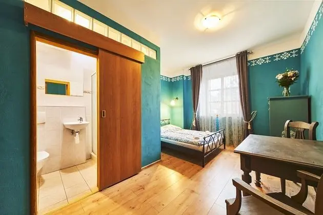 Standard Tek Büyük Yataklı Oda