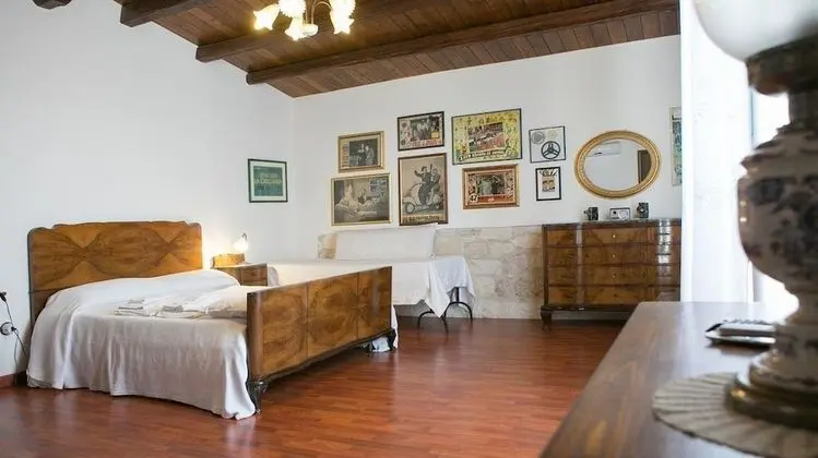 Tek Büyük Yataklı Oda, Havuz Manzaralı