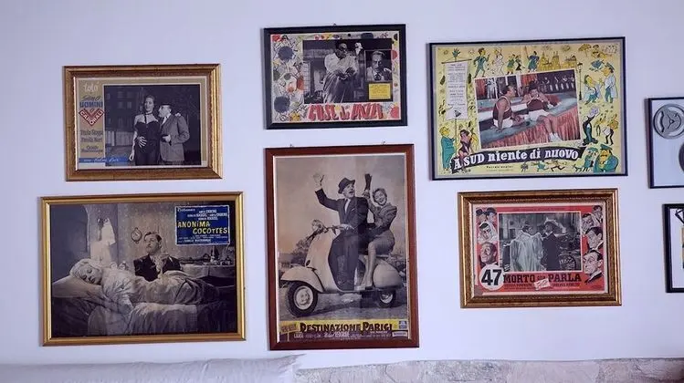 Tek Büyük Yataklı Oda, Havuz Manzaralı