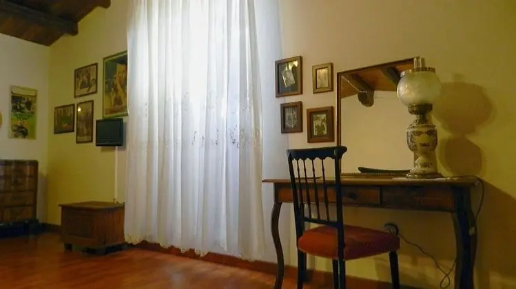 Tek Büyük Yataklı Oda, Havuz Manzaralı