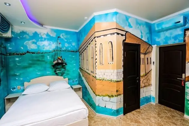 Design Tek Büyük Yataklı Oda, 1 Çift Kişilik Yatak
