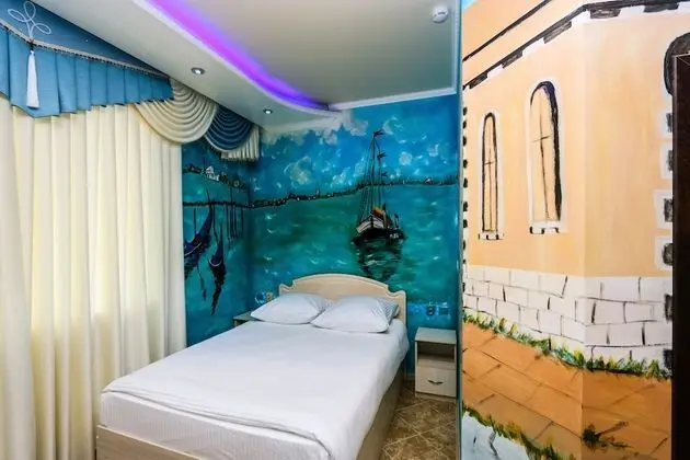 Design Tek Büyük Yataklı Oda, 1 Çift Kişilik Yatak