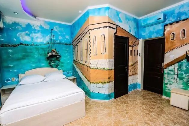 Design Tek Büyük Yataklı Oda, 1 Çift Kişilik Yatak