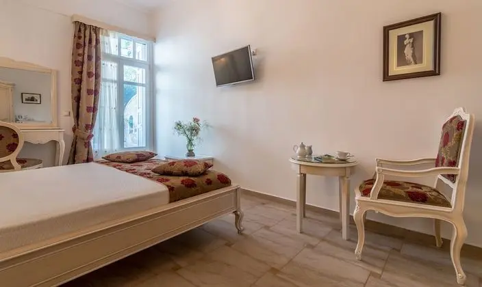 Standard Tek Büyük Yataklı Oda