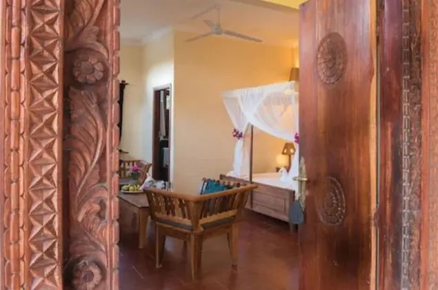 Honeymoon Süit, Havuz Manzaralı