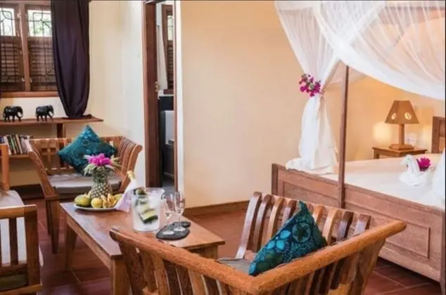 Honeymoon Süit, Havuz Manzaralı