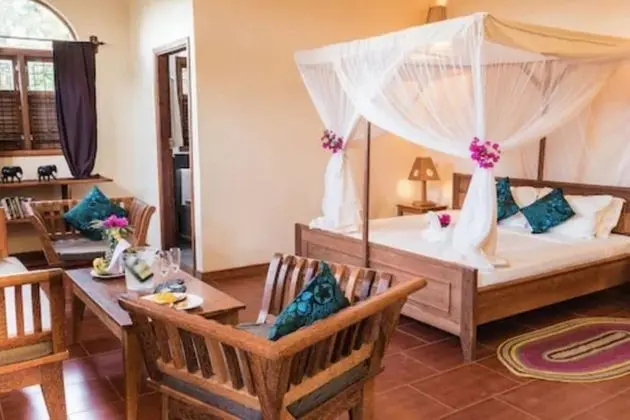 Honeymoon Süit, Havuz Manzaralı