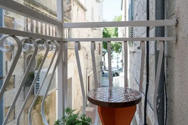 Apart Daire (Žana - 30 m from sea - A1(6+2))