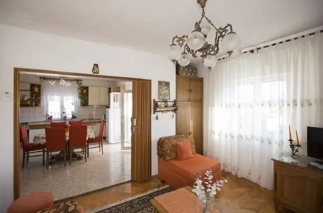 Apart Daire (Žana - 30m from beach - A1(4+2))
