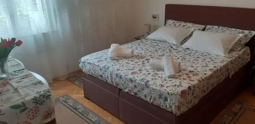Apart Daire (Žana - 30m from beach - A1(4+2))