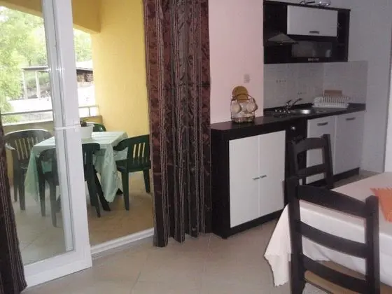 Apart Daire (Žana - Ground floor Apartments with )