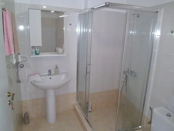 Ev, 2 Yatak Odası, Sigara İçilebilir