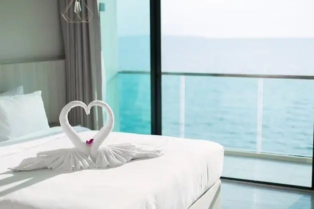 Deluxe Seaview