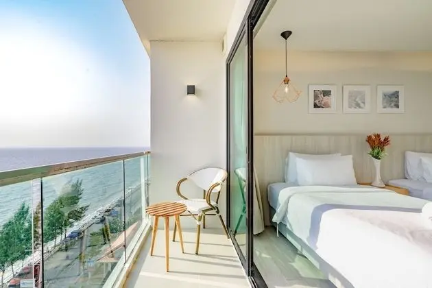 Deluxe Seaview