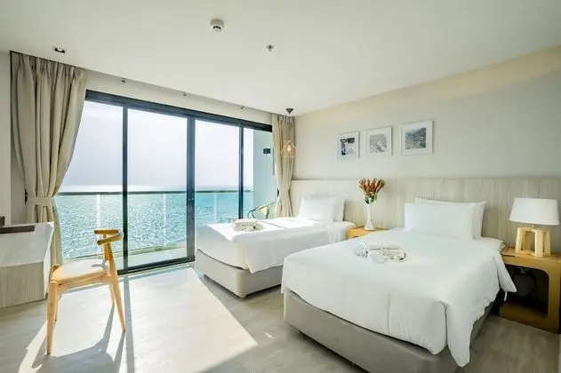Deluxe Seaview