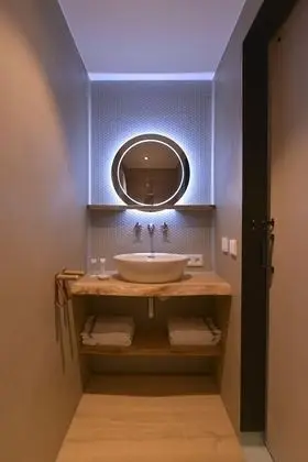 Tek Büyük Yataklı Oda, Denize Sıfır