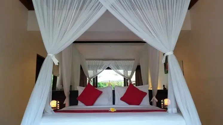 Villa, 4 Yatak Odası, Kişiye Özel Havuzlu