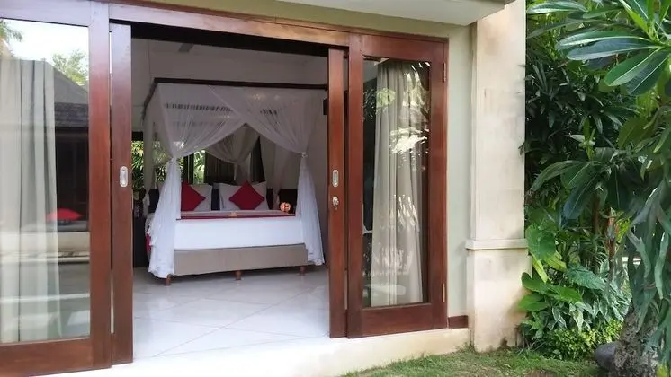Villa, 4 Yatak Odası, Kişiye Özel Havuzlu