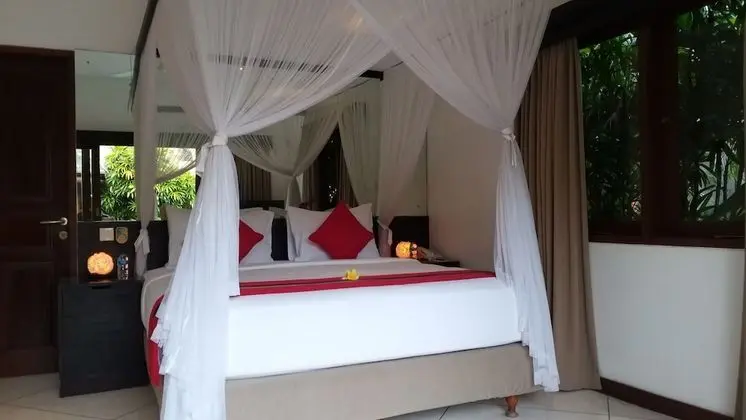Villa, 4 Yatak Odası, Kişiye Özel Havuzlu
