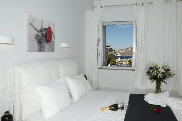 Deluxe Suite with Sea View