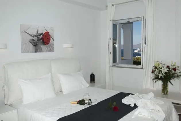 Deluxe Suite with Sea View