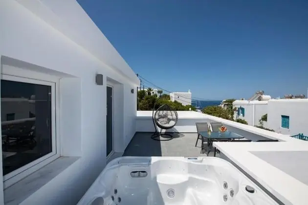 Superior Suite with Sea View and Outdoor Hot tub