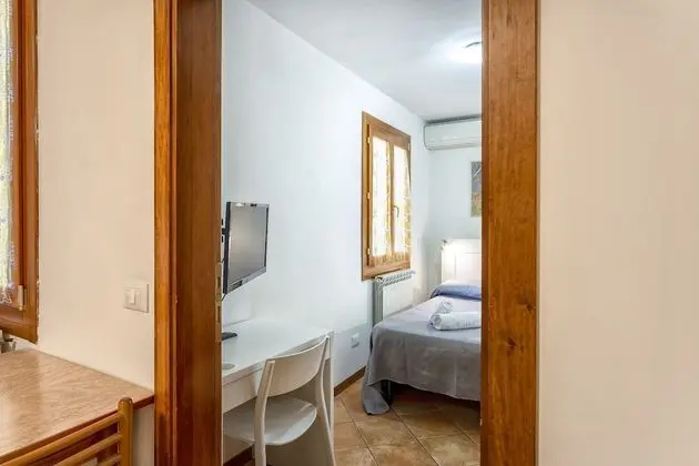 City Apart Daire, 2 Yatak Odası (Location: Via G.Battista Zannoni 6 I)