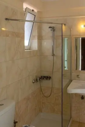 Superior Tek Büyük Yataklı Oda, Kısmi Deniz Manzaralı (Second Floor)