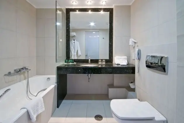 Standard Oda, Birden Çok Yatak, Balkon