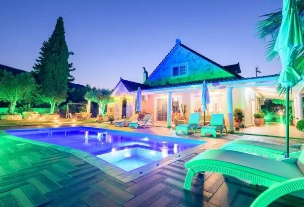 Villa