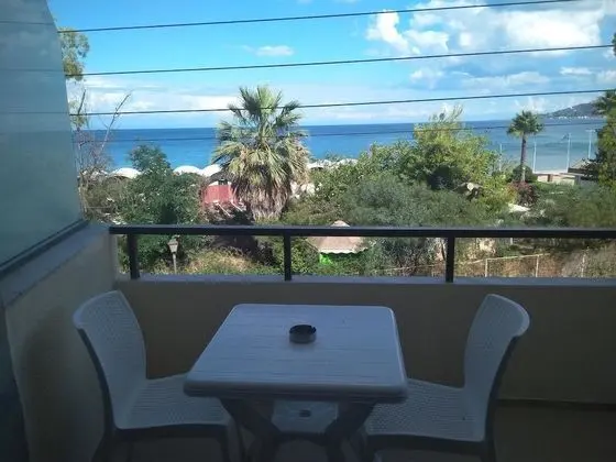 Tek Büyük Yataklı Oda, Deniz Manzaralı (3 Adults)
