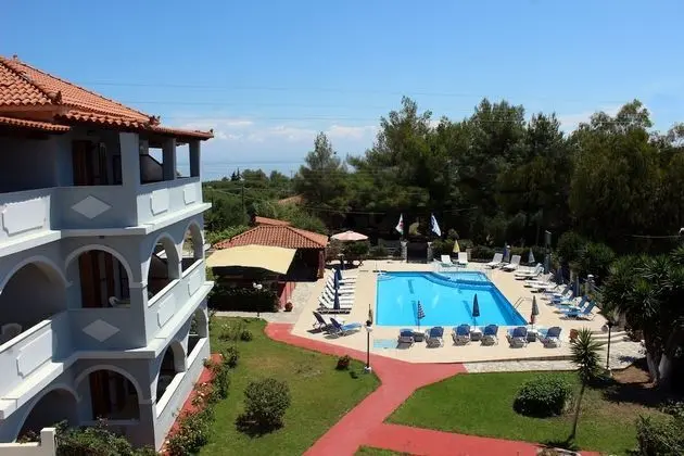 Standard Tek Büyük veya İki Ayrı Yataklı Oda, 2 Tek Kişilik Yatak, Havuz Manzaralı