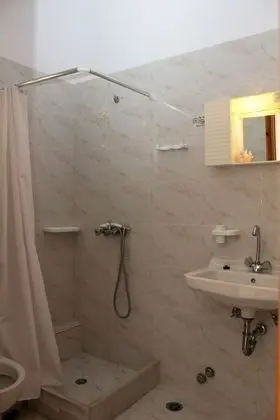 Standard Tek Büyük veya İki Ayrı Yataklı Oda, 2 Tek Kişilik Yatak, Havuz Manzaralı