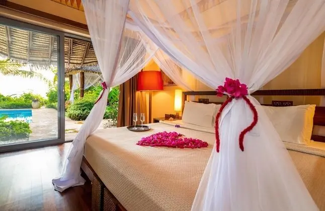 Ocean Access Villas (with private pool)