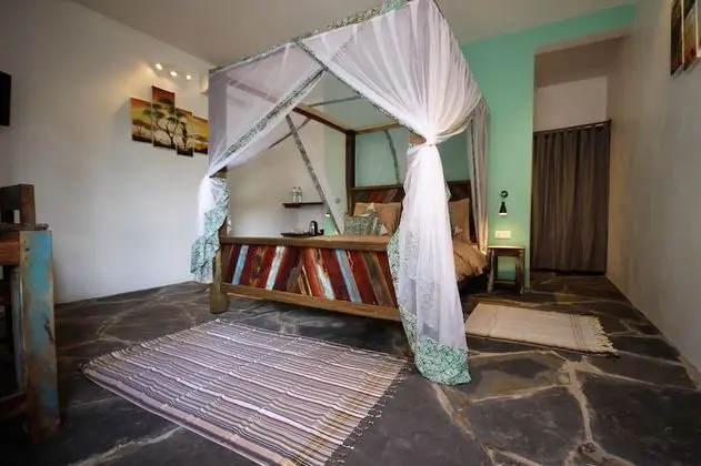 Luxury Tek Büyük Yataklı Oda, Havuz Manzaralı