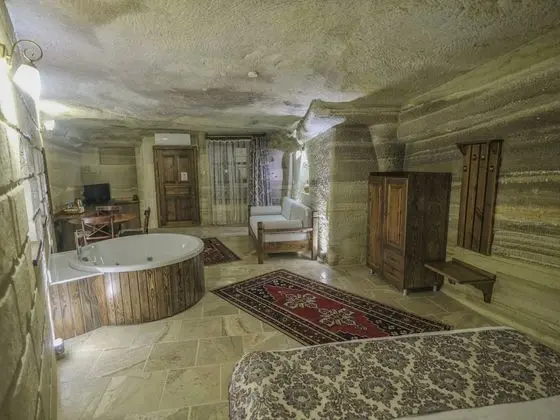 King Cave Room 208