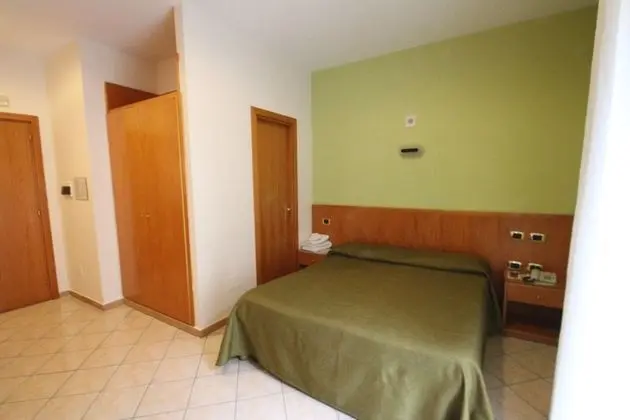 Standard Dört Kişilik Oda