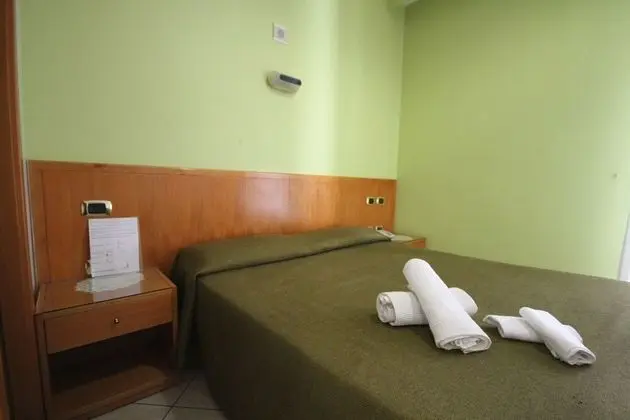 Standard Dört Kişilik Oda