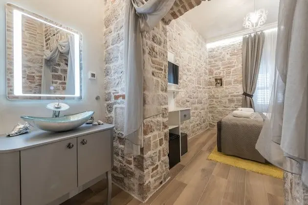 Design Double or Twin Room, 1 Bedroom, City View(Room 11)