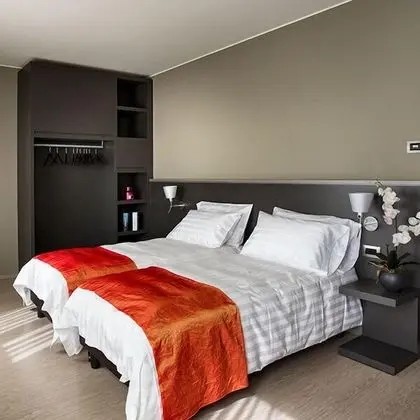 Tek Büyük veya İki Ayrı Yataklı Oda