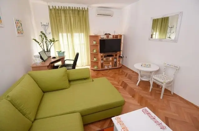 Apart Daire (Zara - short walk to the center - A1()
