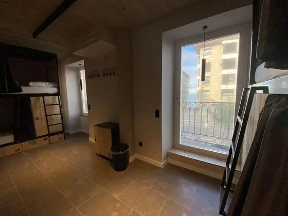 Ortak Ranzalı Oda, Karma Ranzalı Oda (1 Bed in 8 Bed Room)