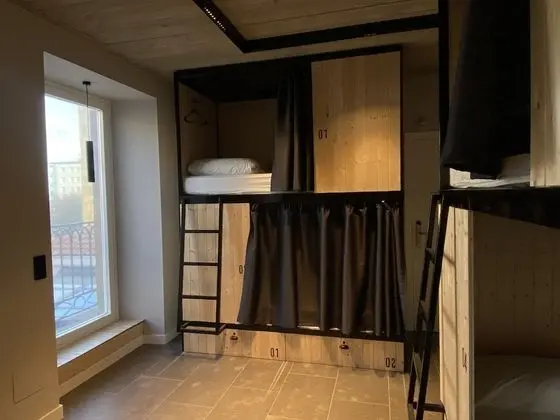 Ortak Ranzalı Oda, Karma Ranzalı Oda (1 Bed in 8 Bed Room)