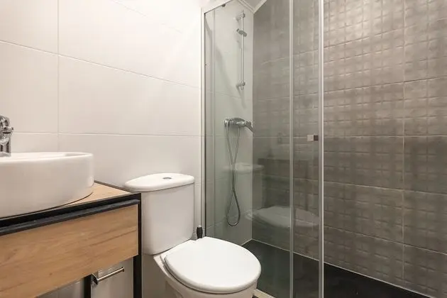 Tek Büyük Yataklı Oda, Banyolu/Duşlu