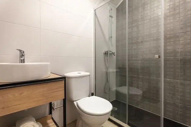 Tek Büyük Yataklı Oda, Banyolu/Duşlu