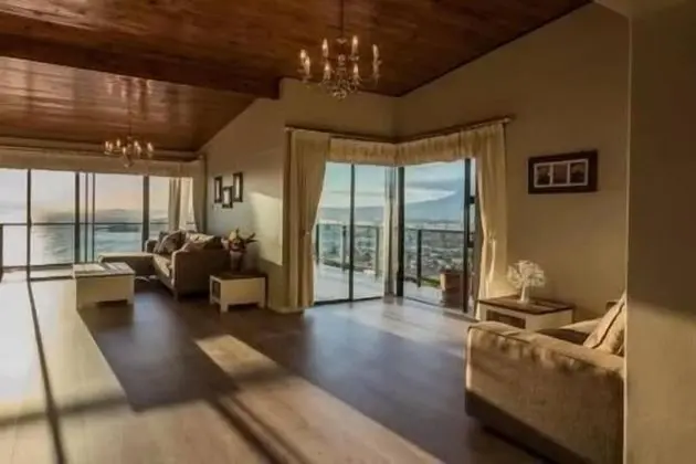 Deluxe Çatı Katı Süiti (Penthouse)