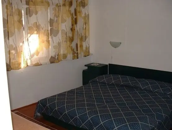 Apart Daire (Zarko - 20 m from beach - A1(8))